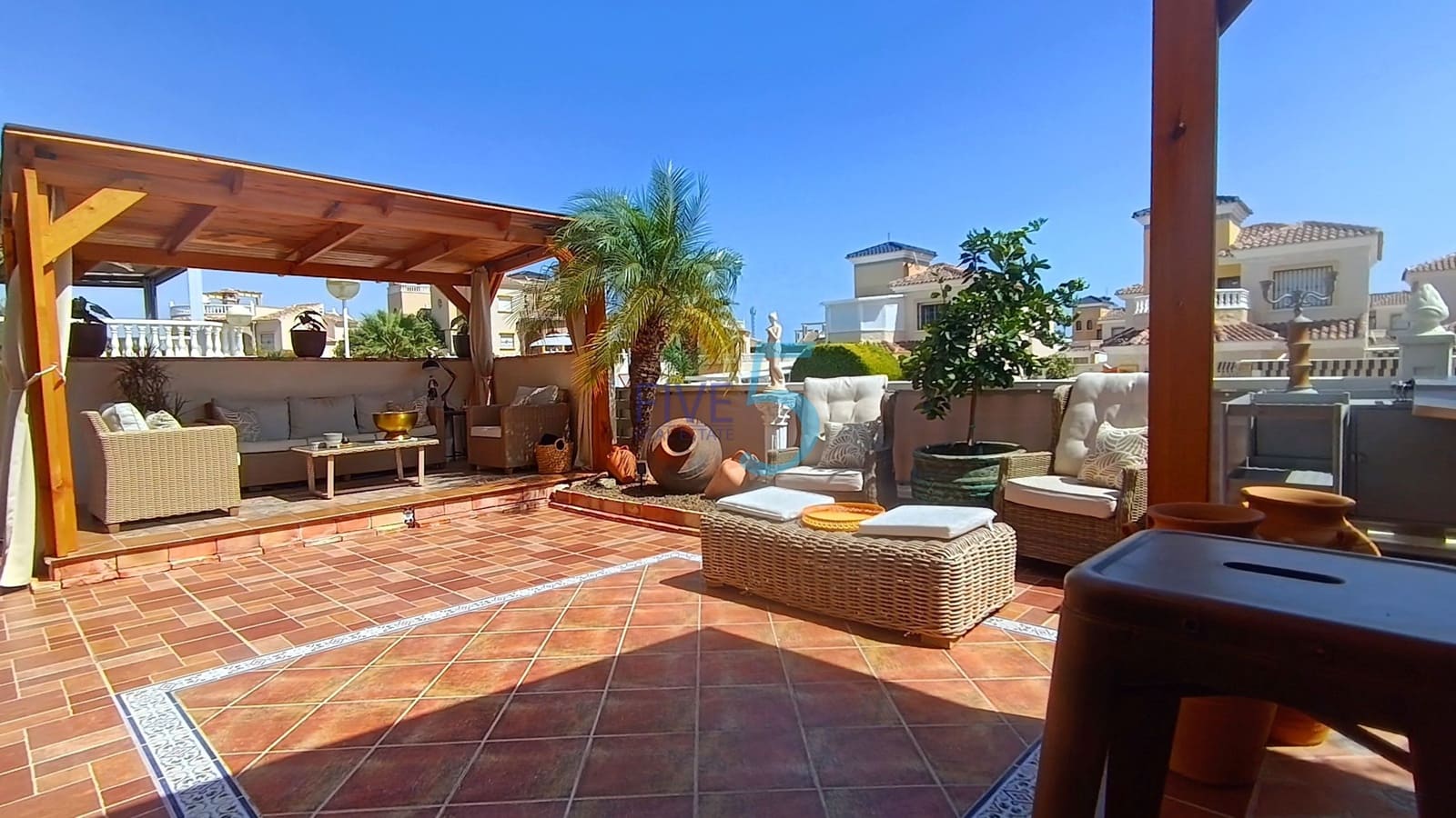 3 camera da letto Villa in vendita in El Raso con piscina garage - 325.000 € (Rif: 10060941)