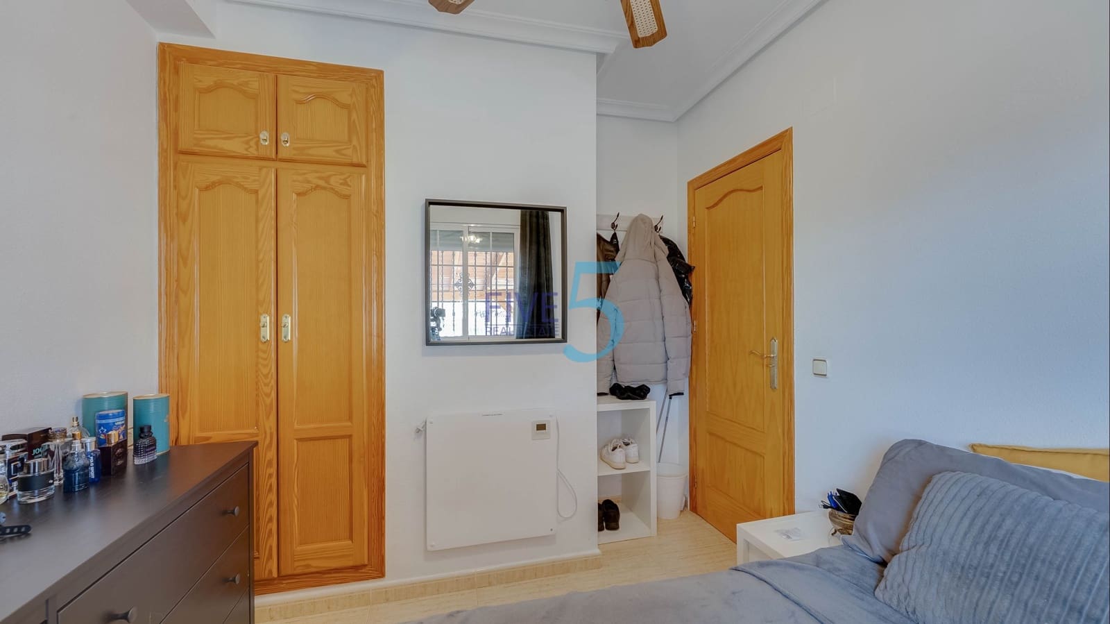 Chalet de 3 habitaciones en El Raso en venta con piscina garaje - 325.000 € (Ref: 10060941)