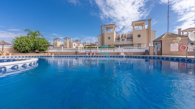 3 sypialnia Willa na sprzedaż w El Raso, Guardamar del Segura z basenem garażem - 325 000 € (Ref: 10060941)