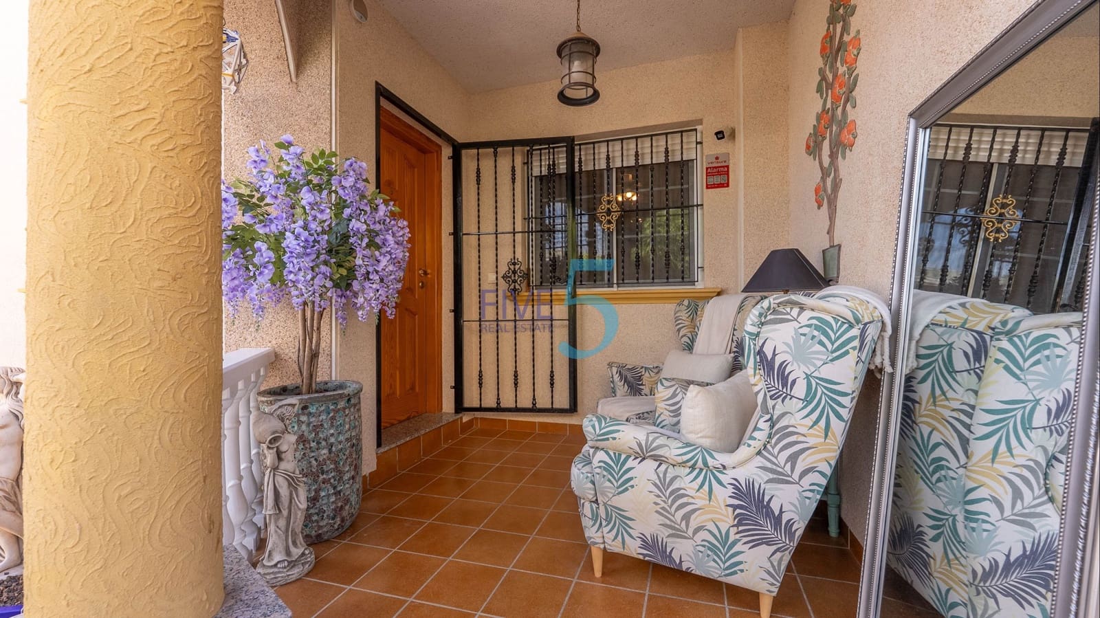 Chalet de 3 habitaciones en El Raso en venta con piscina garaje - 325.000 € (Ref: 10060941)