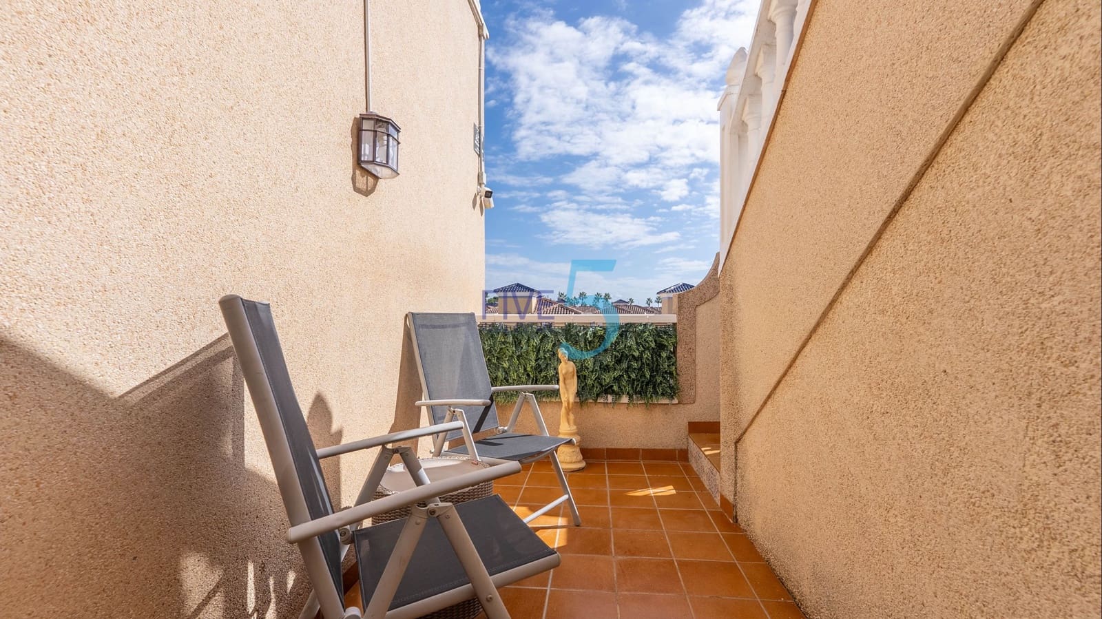 Chalet de 3 habitaciones en El Raso en venta con piscina garaje - 325.000 € (Ref: 10060941)