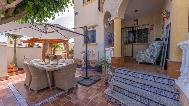 3 sypialnia Willa na sprzedaż w El Raso, Guardamar del Segura z basenem garażem - 325 000 € (Ref: 10060941)