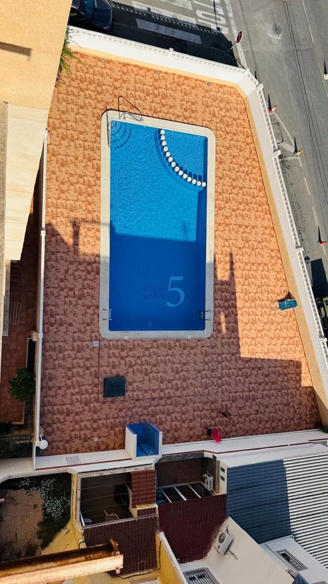 2 sypialnia Apartament na sprzedaż w Torrevieja z basenem - 125 000 € (Ref: 10065009)