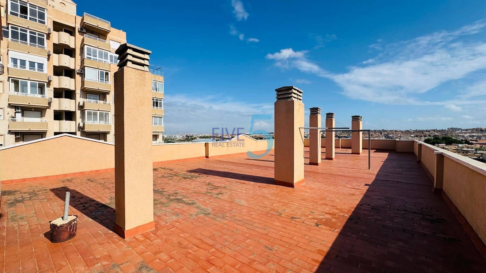 2 sypialnia Apartament na sprzedaż w Torrevieja z basenem - 125 000 € (Ref: 10065009)