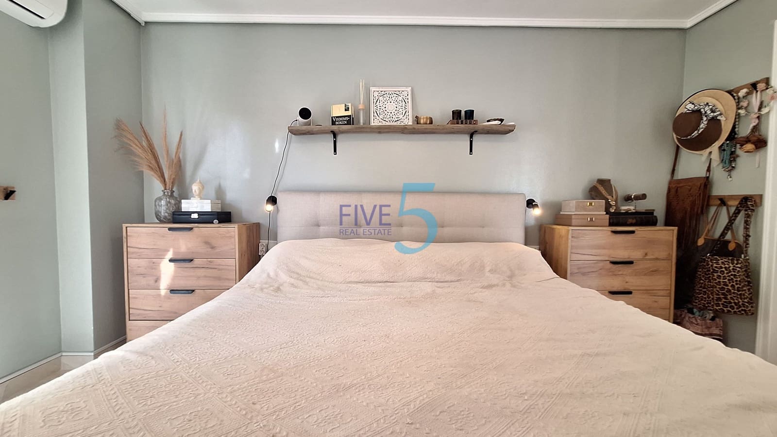 Apartamento de 3 habitaciones en Torrevieja en venta - 239.000 € (Ref: 10065513)