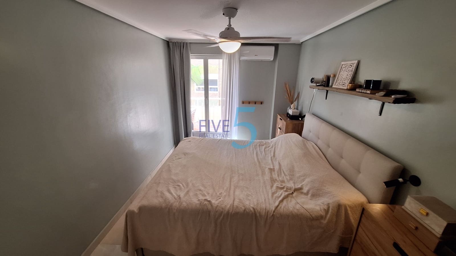 Apartamento de 3 habitaciones en Torrevieja en venta - 239.000 € (Ref: 10065513)