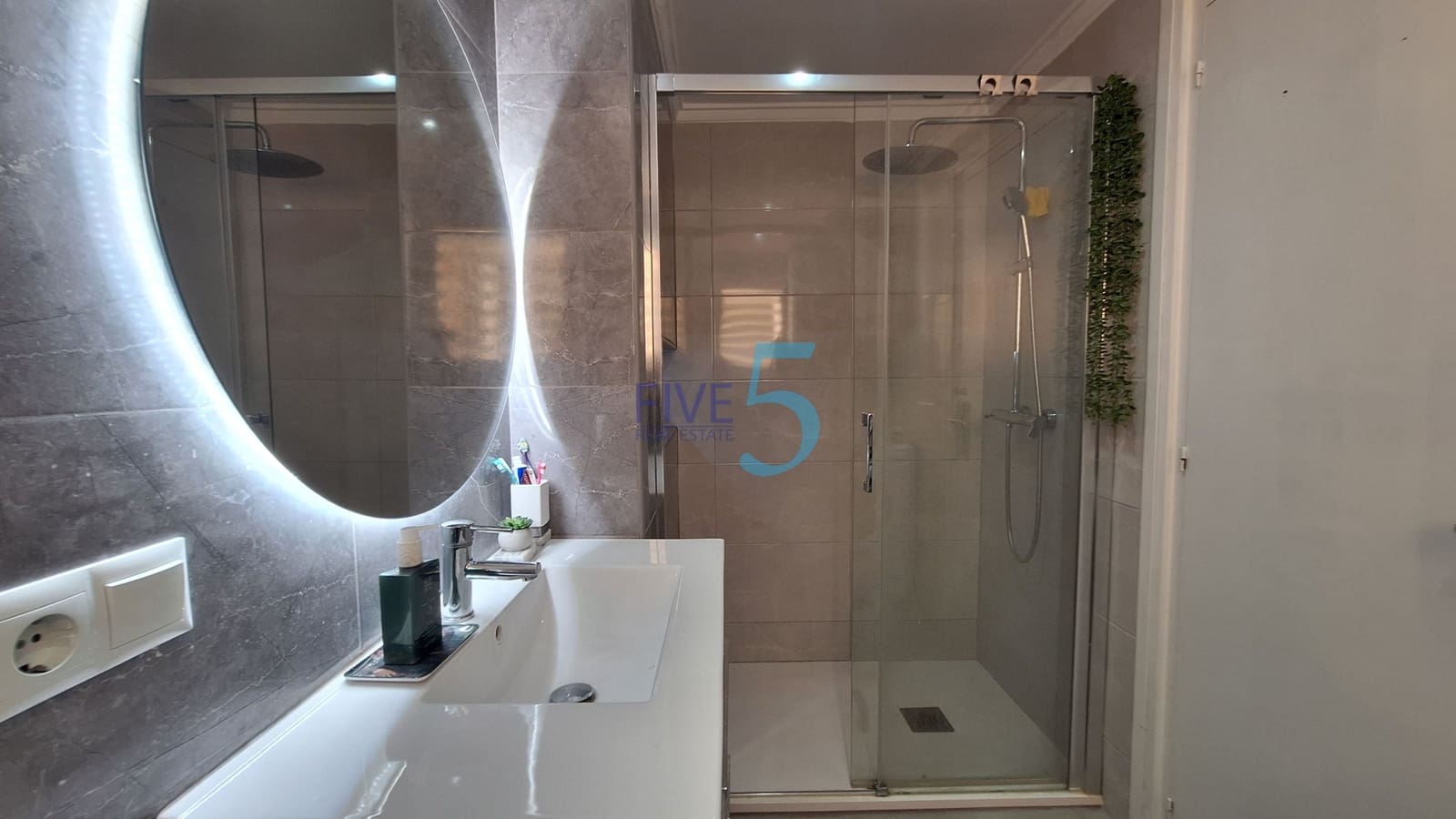 Apartamento de 3 habitaciones en Torrevieja en venta - 239.000 € (Ref: 10065513)