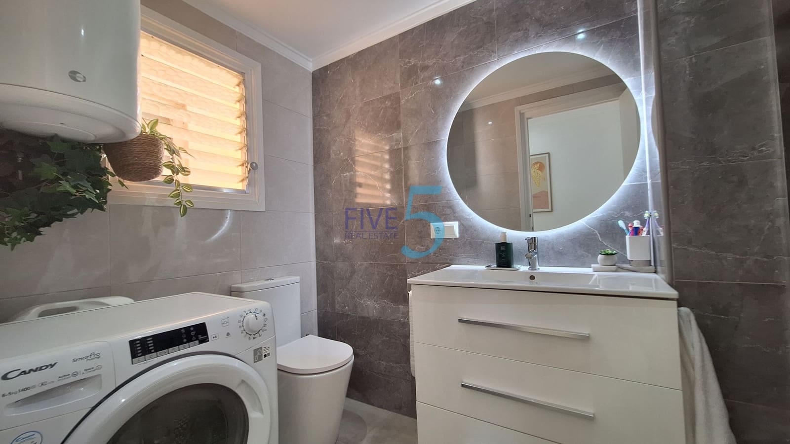 Apartamento de 3 habitaciones en Torrevieja en venta - 239.000 € (Ref: 10065513)