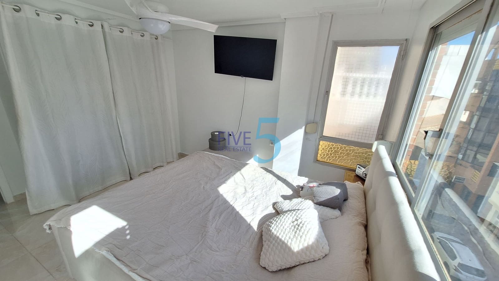 Apartamento de 3 habitaciones en Torrevieja en venta - 239.000 € (Ref: 10065513)