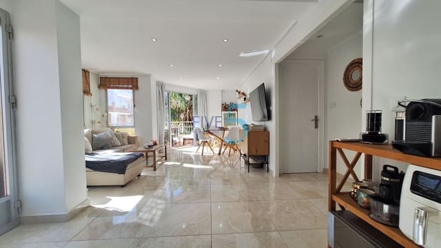 Apartamento de 3 habitaciones en Torrevieja en venta - 239.000 € (Ref: 10065513)