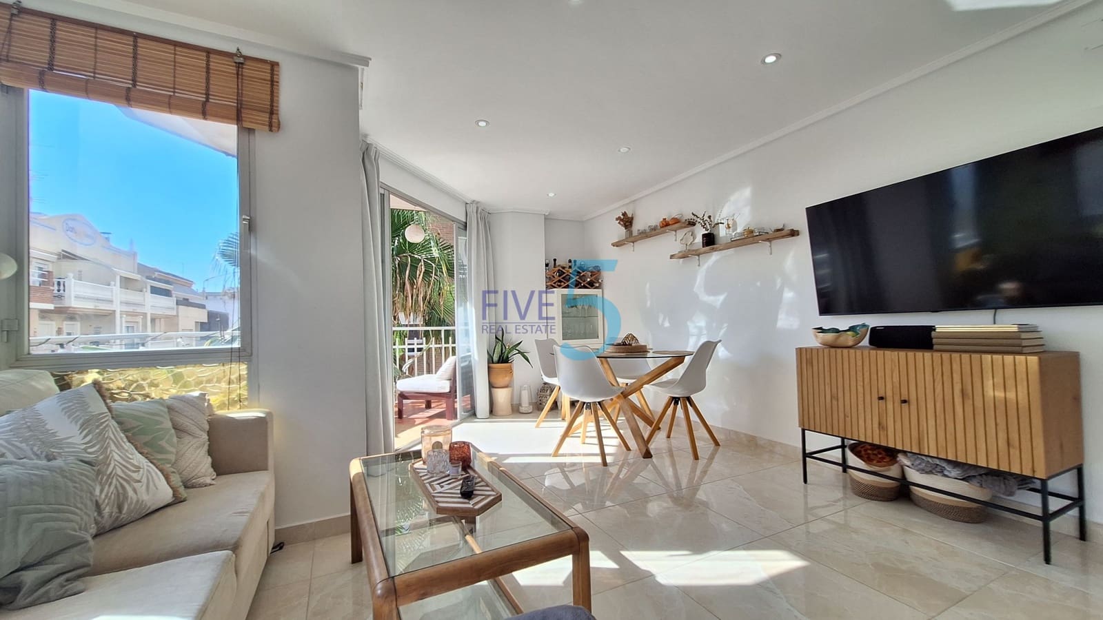 Apartamento de 3 habitaciones en Torrevieja en venta - 239.000 € (Ref: 10065513)