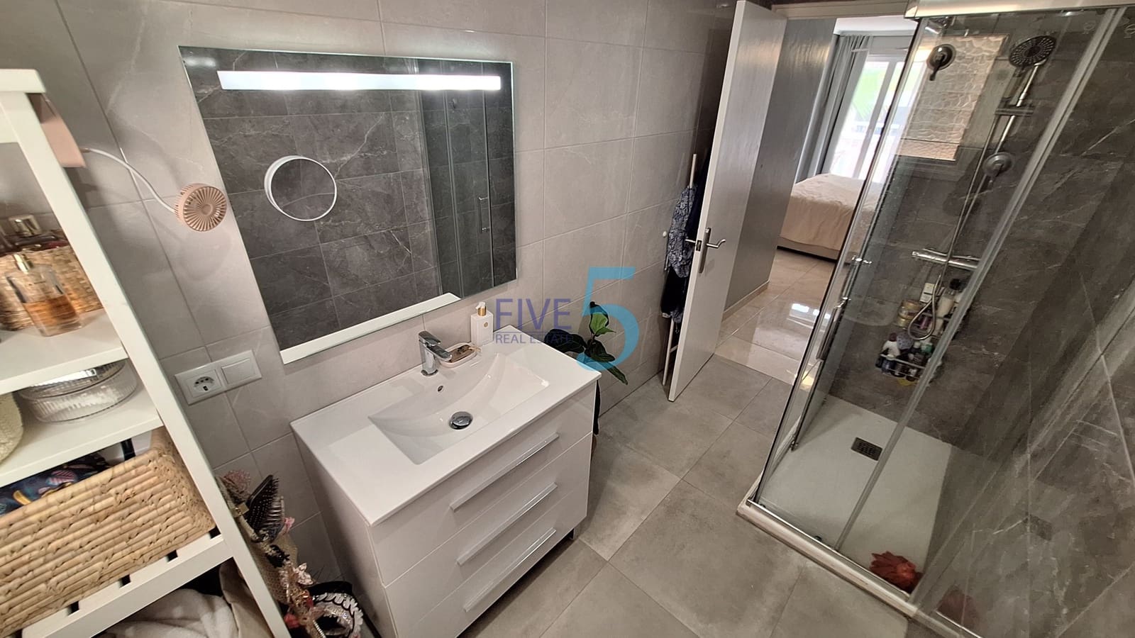 Apartamento de 3 habitaciones en Torrevieja en venta - 239.000 € (Ref: 10065513)