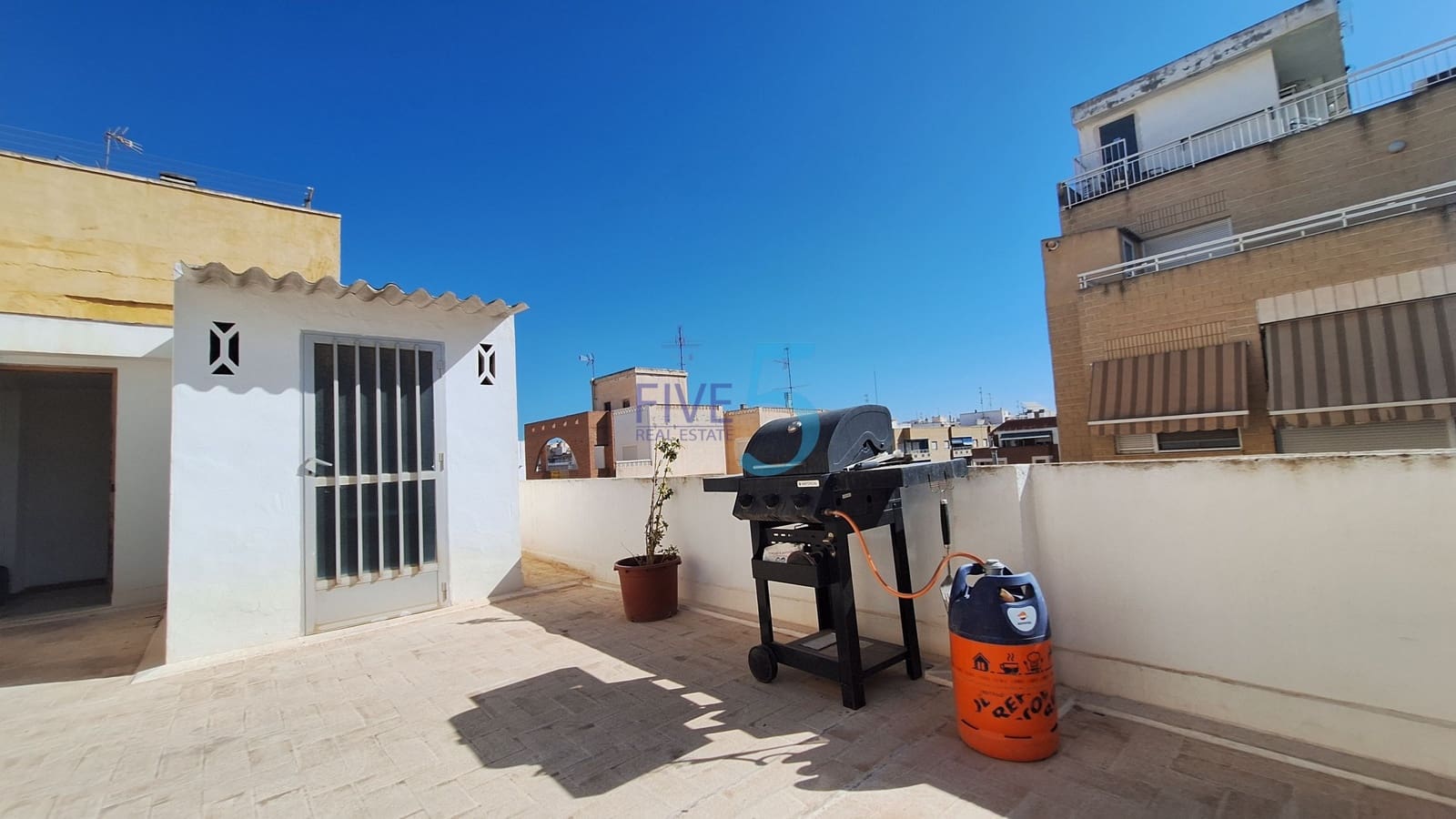 Apartamento de 3 habitaciones en Torrevieja en venta - 239.000 € (Ref: 10065513)