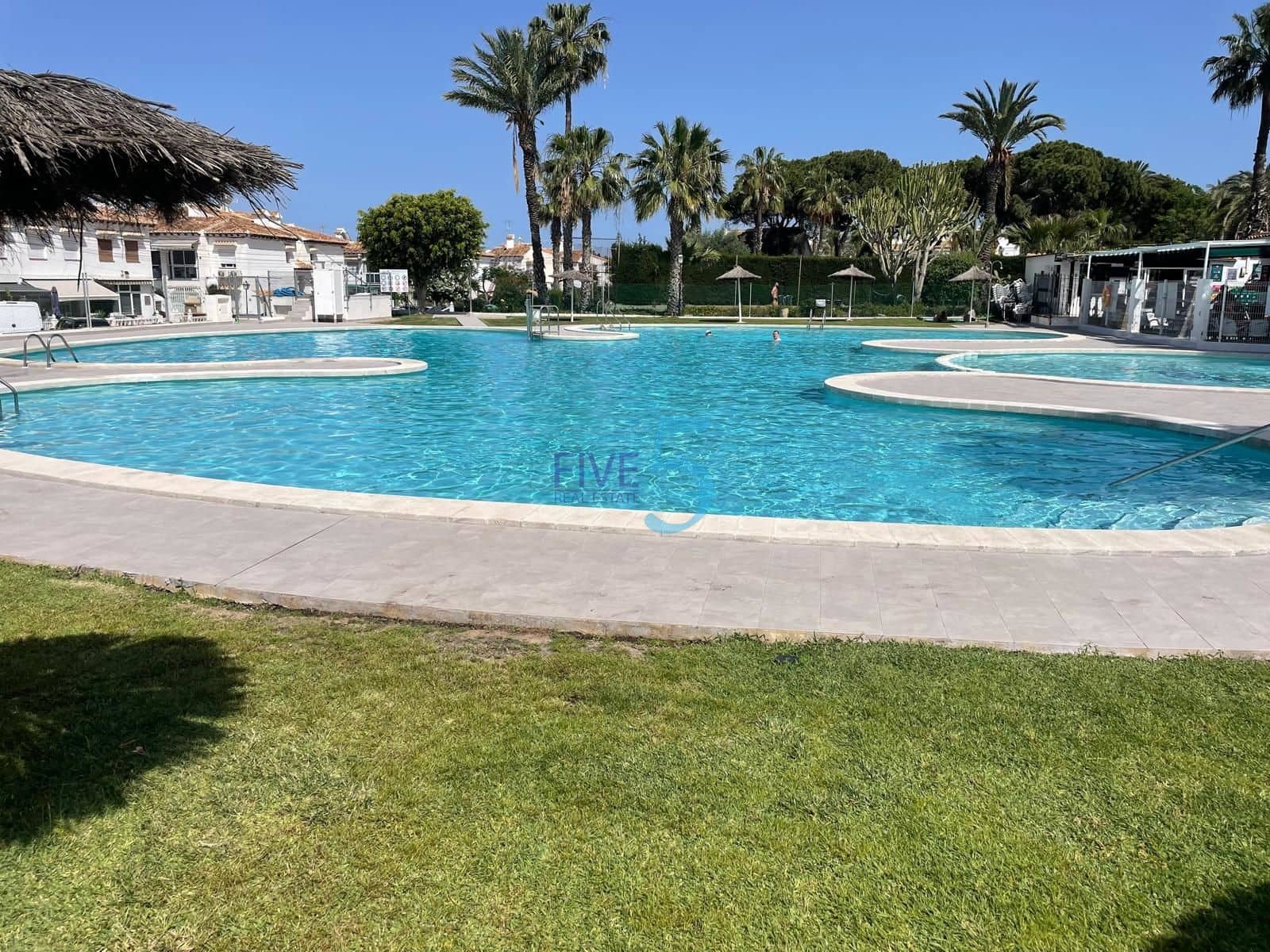 1 bedroom Apartment for sale in Los Balcones with pool - € 107,000 (Ref: 10065676)