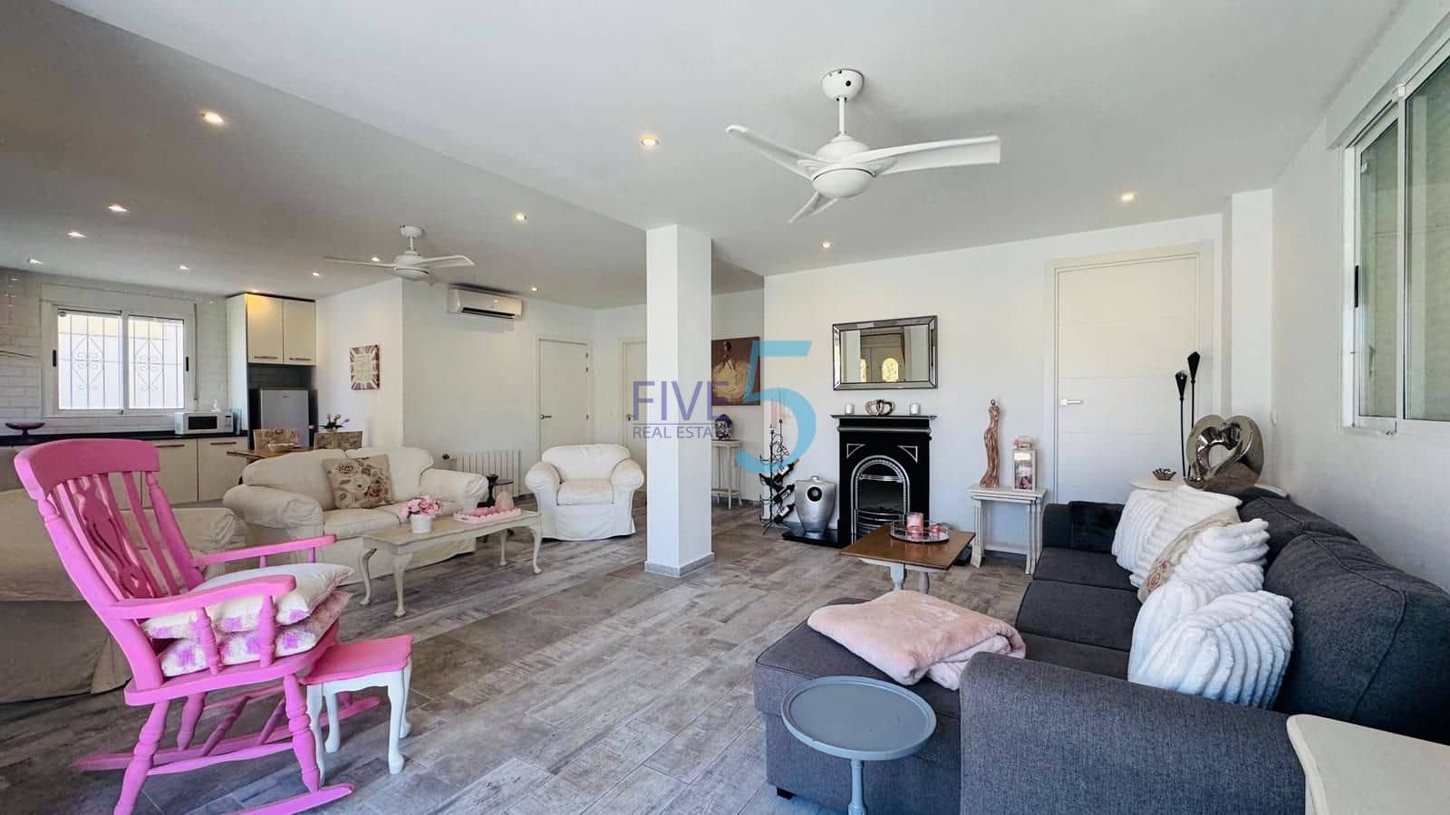 3 chambre Villa/Maison à vendre à Villamartin avec piscine garage - 460 000 € (Ref: 10070178)