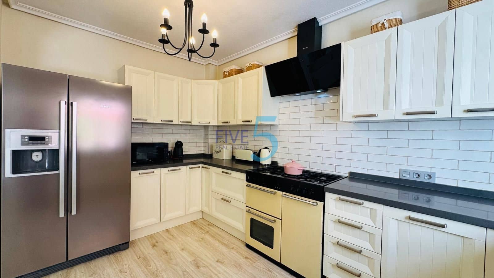 3 chambre Villa/Maison à vendre à Villamartin avec piscine garage - 460 000 € (Ref: 10070178)