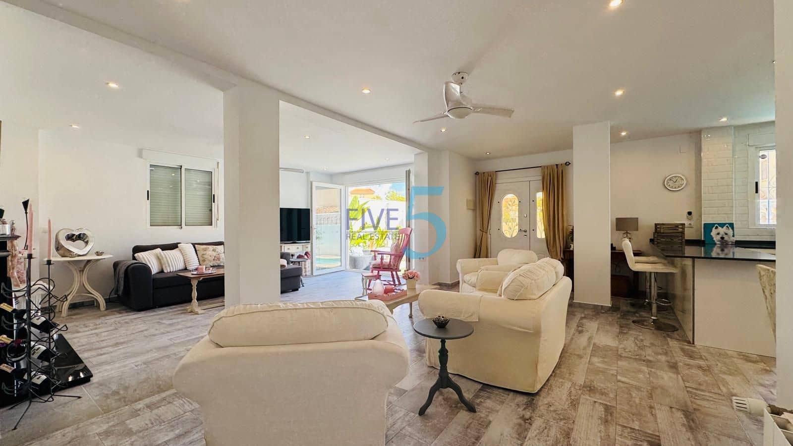 3 chambre Villa/Maison à vendre à Villamartin avec piscine garage - 460 000 € (Ref: 10070178)
