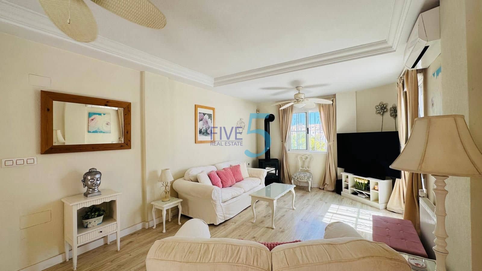 3 chambre Villa/Maison à vendre à Villamartin avec piscine garage - 460 000 € (Ref: 10070178)