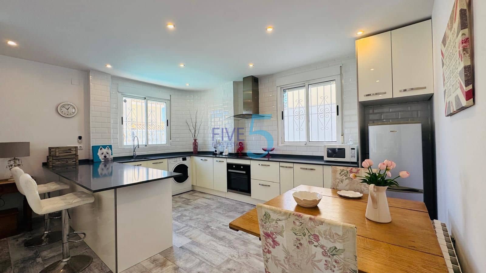 3 chambre Villa/Maison à vendre à Villamartin avec piscine garage - 460 000 € (Ref: 10070178)