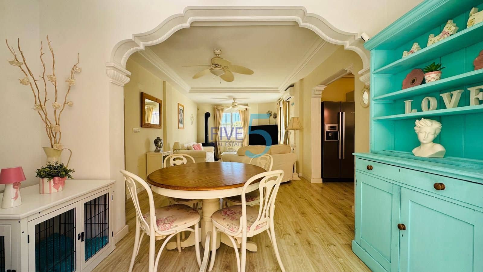 3 chambre Villa/Maison à vendre à Villamartin avec piscine garage - 460 000 € (Ref: 10070178)