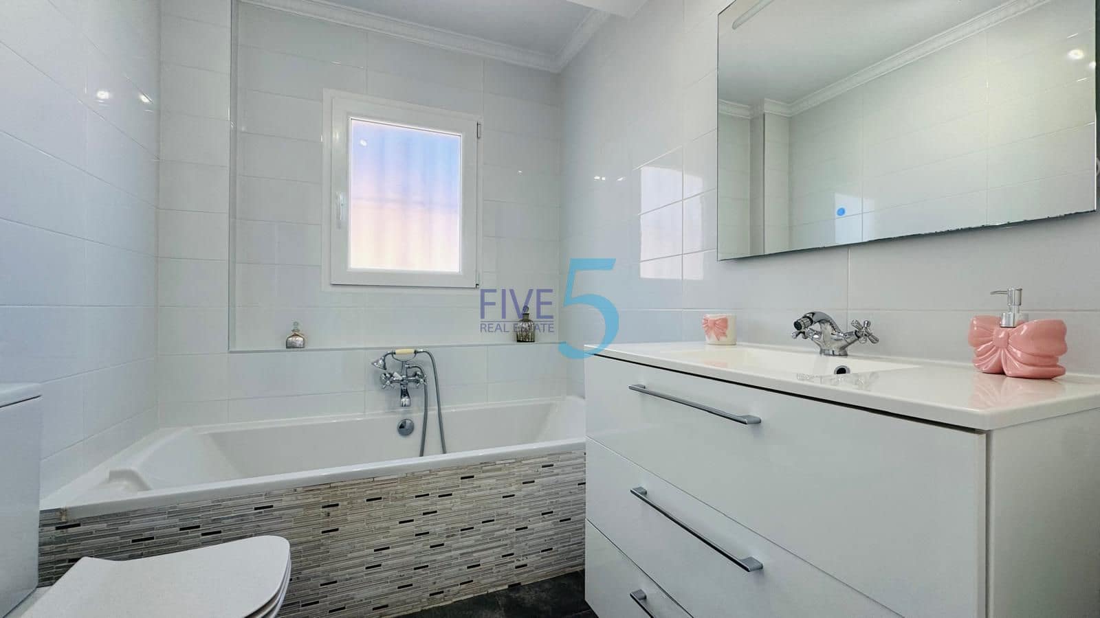 3 chambre Villa/Maison à vendre à Villamartin avec piscine garage - 460 000 € (Ref: 10070178)