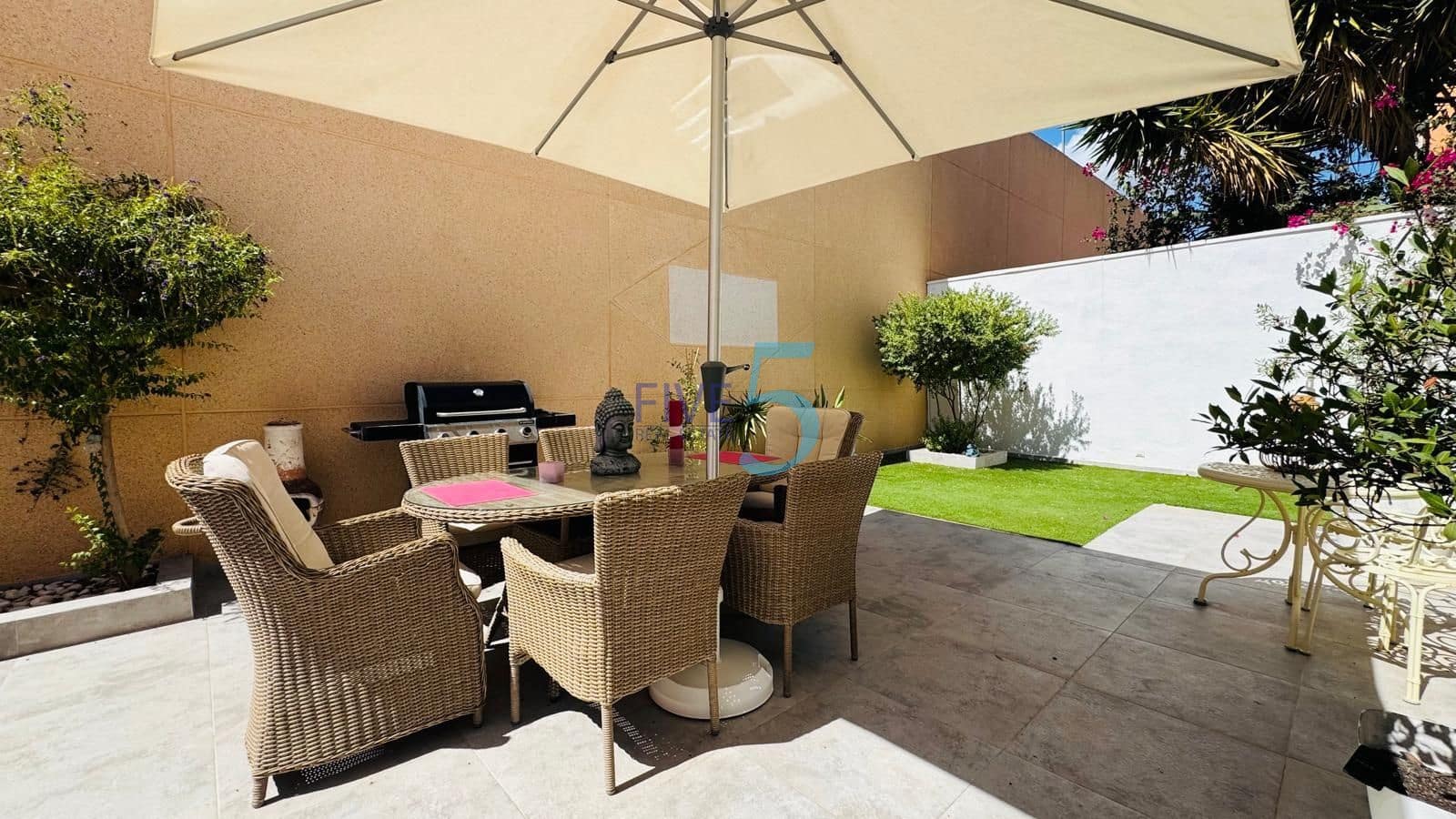 3 chambre Villa/Maison à vendre à Villamartin avec piscine garage - 460 000 € (Ref: 10070178)