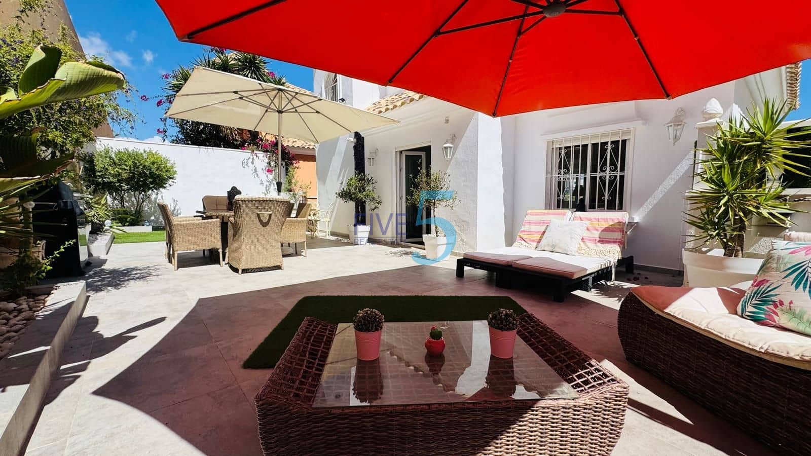 3 chambre Villa/Maison à vendre à Villamartin avec piscine garage - 460 000 € (Ref: 10070178)