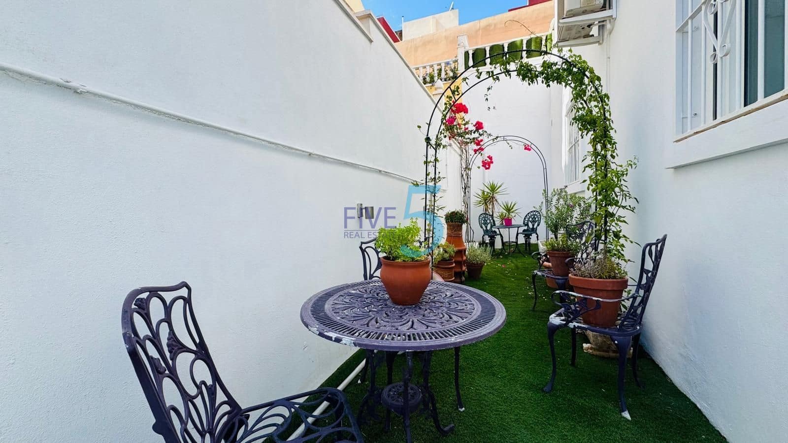 3 chambre Villa/Maison à vendre à Villamartin avec piscine garage - 460 000 € (Ref: 10070178)