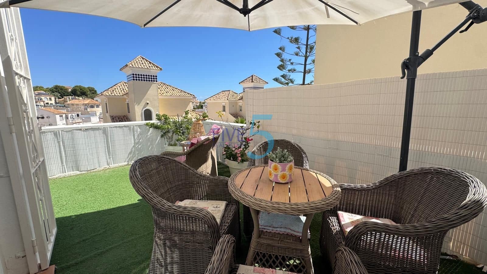 3 chambre Villa/Maison à vendre à Villamartin avec piscine garage - 460 000 € (Ref: 10070178)