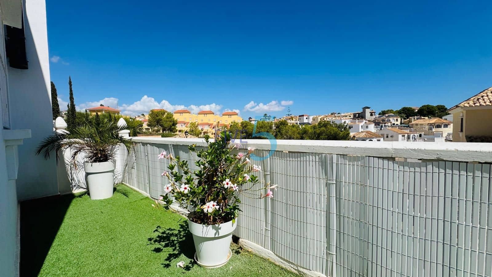 3 chambre Villa/Maison à vendre à Villamartin avec piscine garage - 460 000 € (Ref: 10070178)