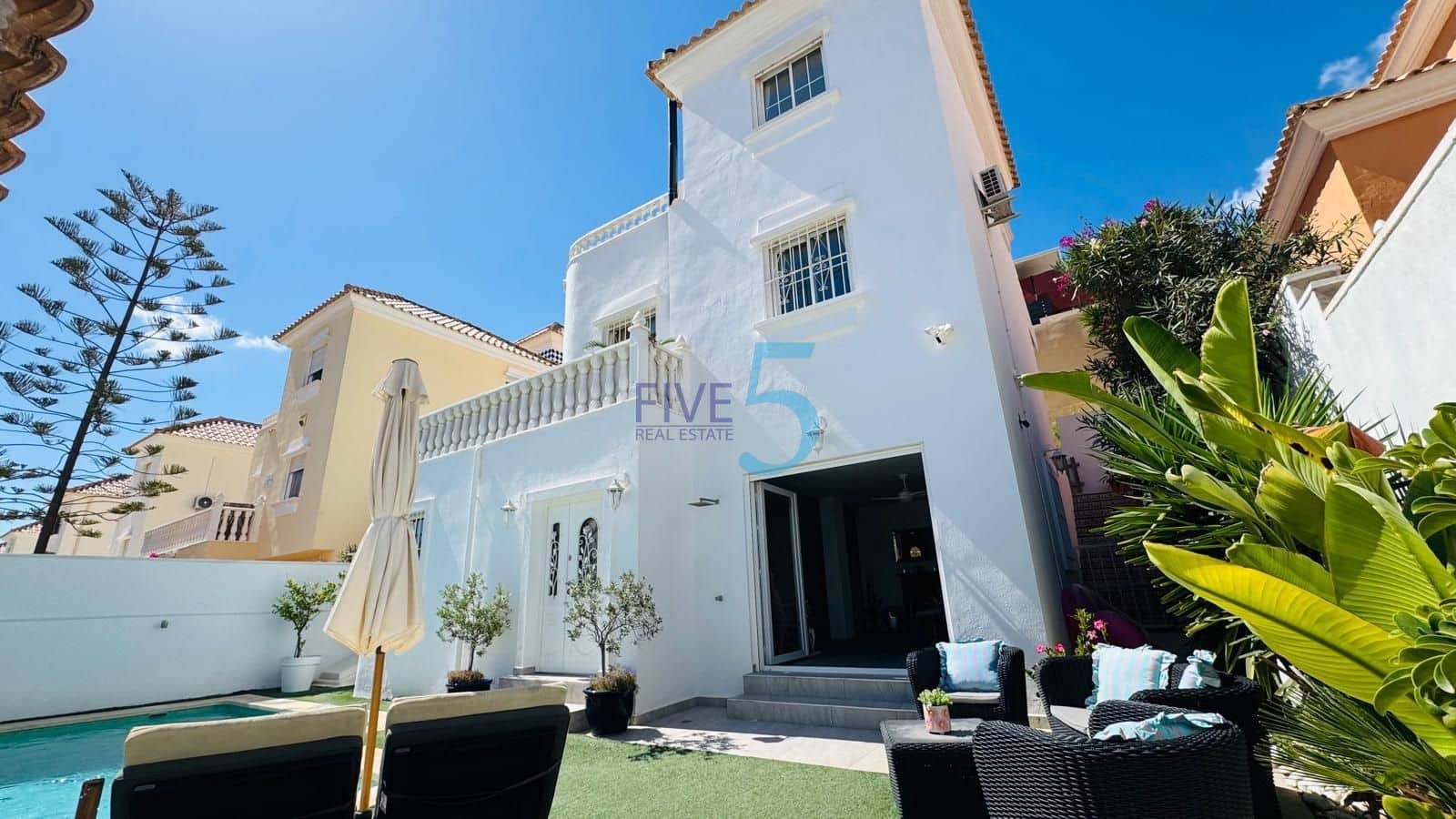3 chambre Villa/Maison à vendre à Villamartin avec piscine garage - 460 000 € (Ref: 10070178)