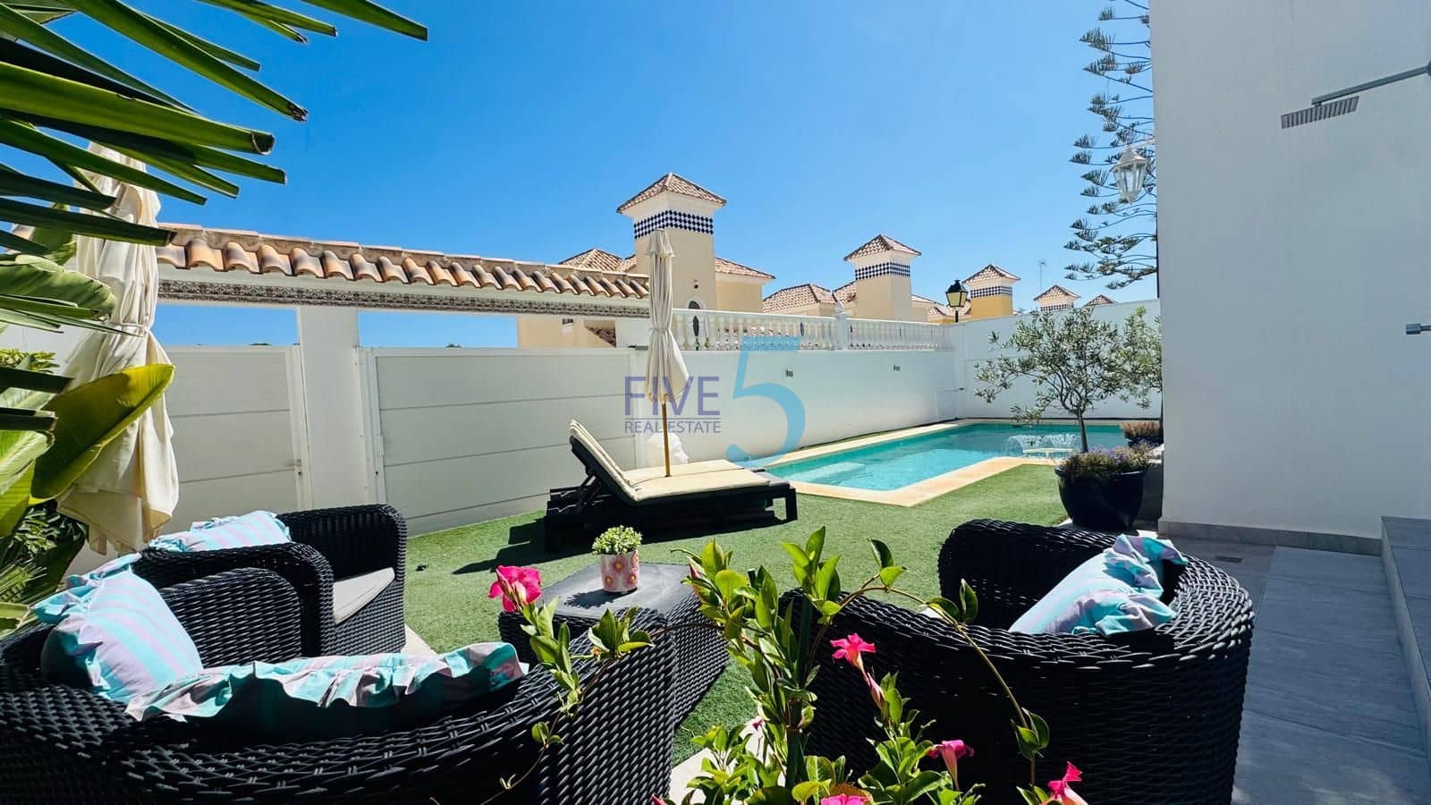 3 chambre Villa/Maison à vendre à Villamartin avec piscine garage - 460 000 € (Ref: 10070178)
