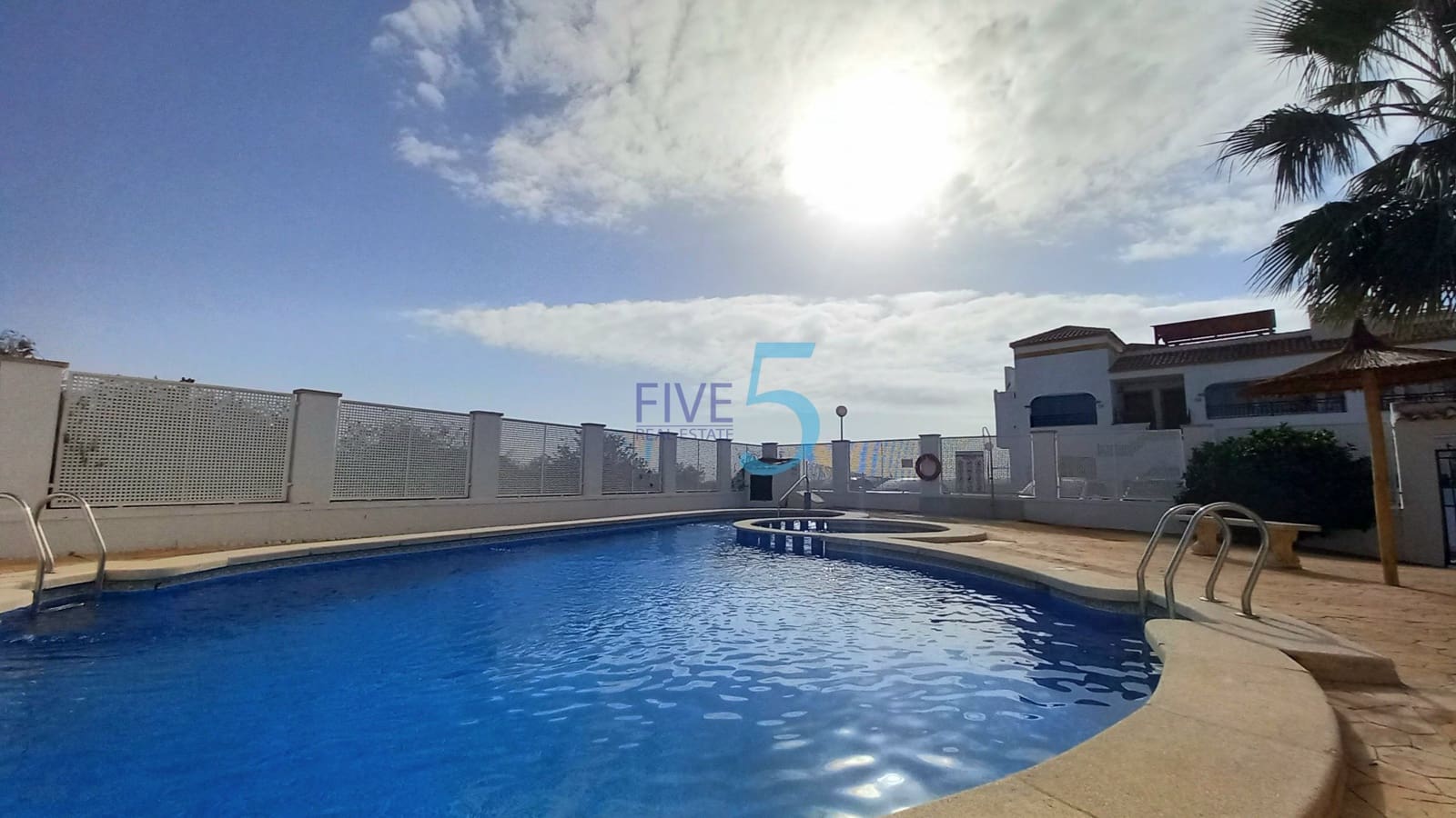 2 Zimmer Apartment zu verkaufen in Vistabella mit Pool Garage - 125.000 € (Ref: 10070179)