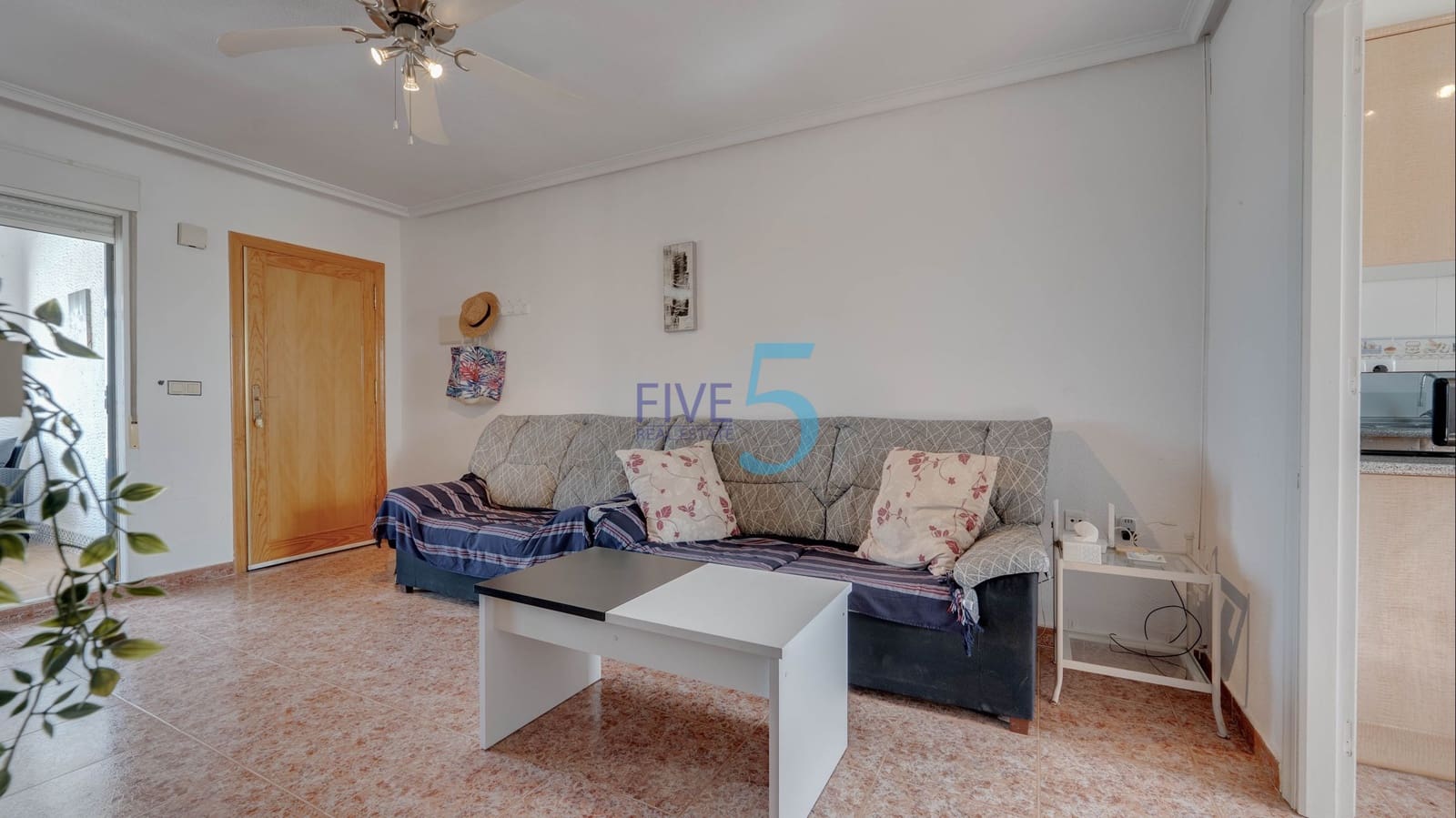 2 bedroom Apartment for sale in Vistabella with pool garage - € 125,000 (Ref: 10070179)