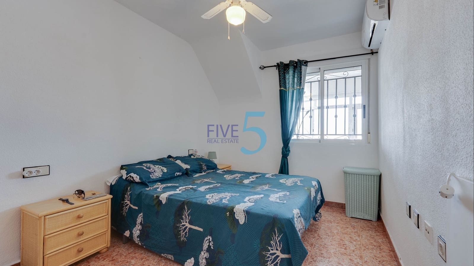 2 bedroom Apartment for sale in Vistabella with pool garage - € 125,000 (Ref: 10070179)