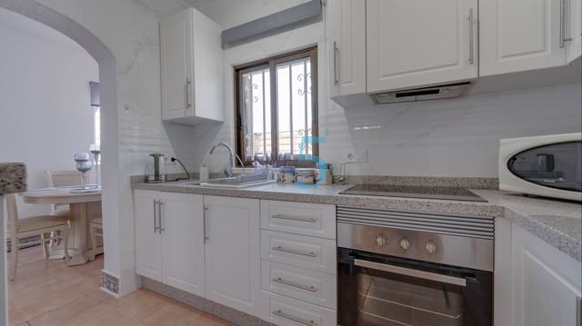 Chalet de 2 habitaciones en Playa Flamenca, Orihuela en venta con garaje - 295.000 € (Ref: 10073083)