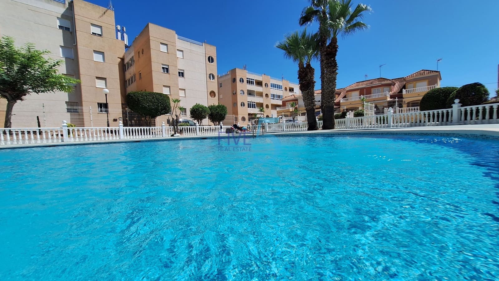 2 sypialnia Dom na sprzedaż w Torrevieja z basenem garażem - 269 000 € (Ref: 10077140)