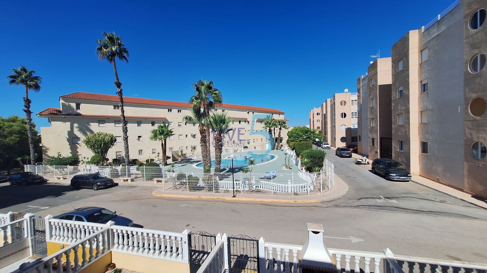 2 sypialnia Dom na sprzedaż w Torrevieja z basenem garażem - 269 000 € (Ref: 10077140)