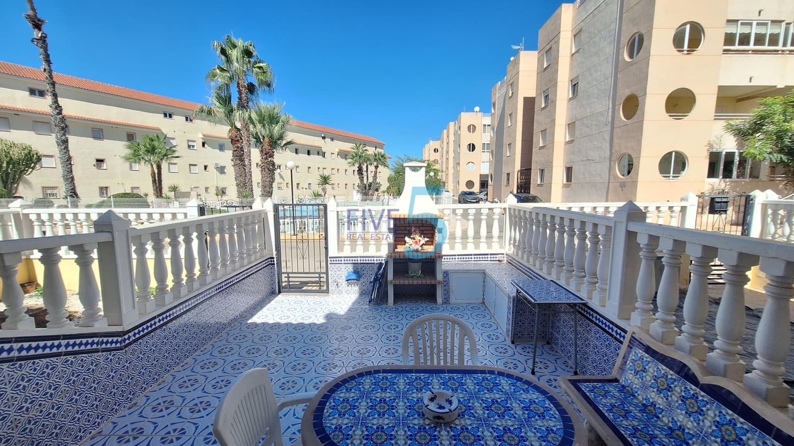 2 sypialnia Dom na sprzedaż w Torrevieja z basenem garażem - 269 000 € (Ref: 10077140)