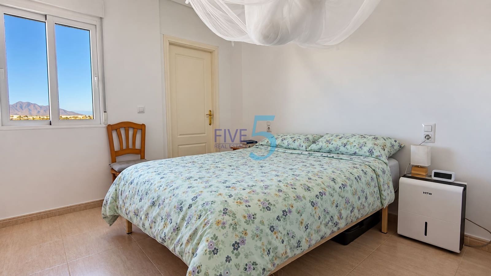 Apartamento de 2 habitaciones en Daya Nueva en venta con piscina - 125.000 € (Ref: 10077141)