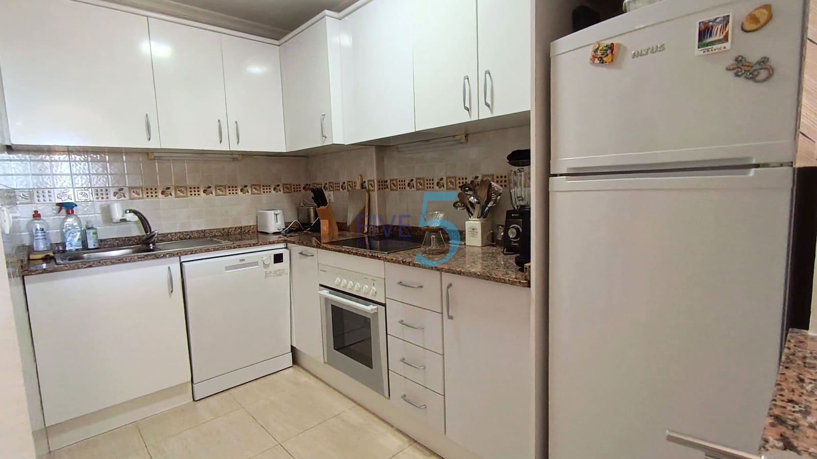 Apartamento de 2 habitaciones en Daya Nueva en venta con piscina - 125.000 € (Ref: 10077141)