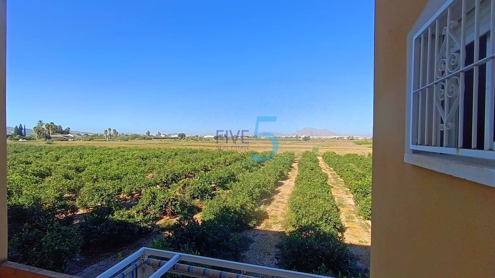 Apartamento de 2 habitaciones en Daya Nueva en venta con piscina - 125.000 € (Ref: 10077141)