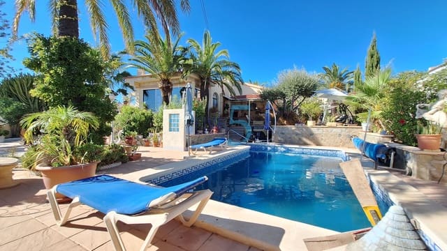 Chalet de 3 habitaciones en Ciudad Quesada, Rojales en venta con piscina garaje - 539.000 € (Ref: 10077339)