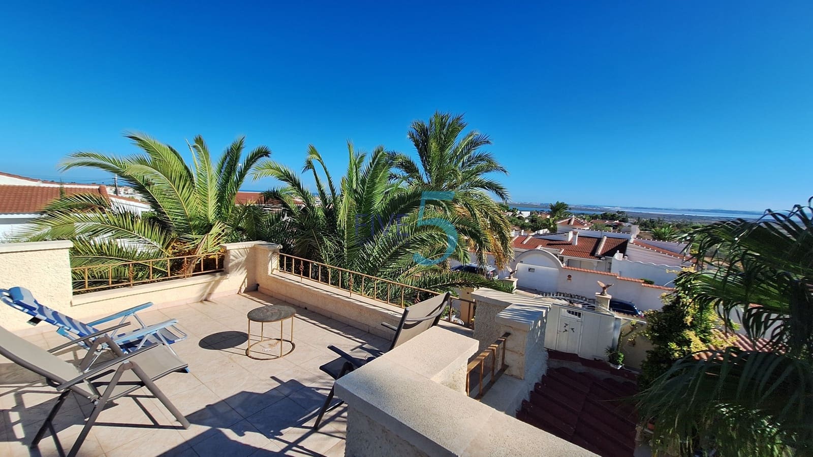 Chalet de 3 habitaciones en Ciudad Quesada en venta con piscina garaje - 539.000 € (Ref: 10077339)