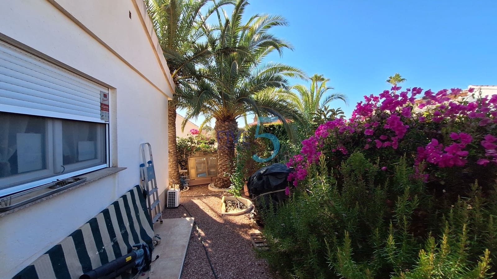 Chalet de 3 habitaciones en Ciudad Quesada en venta con piscina garaje - 539.000 € (Ref: 10077339)