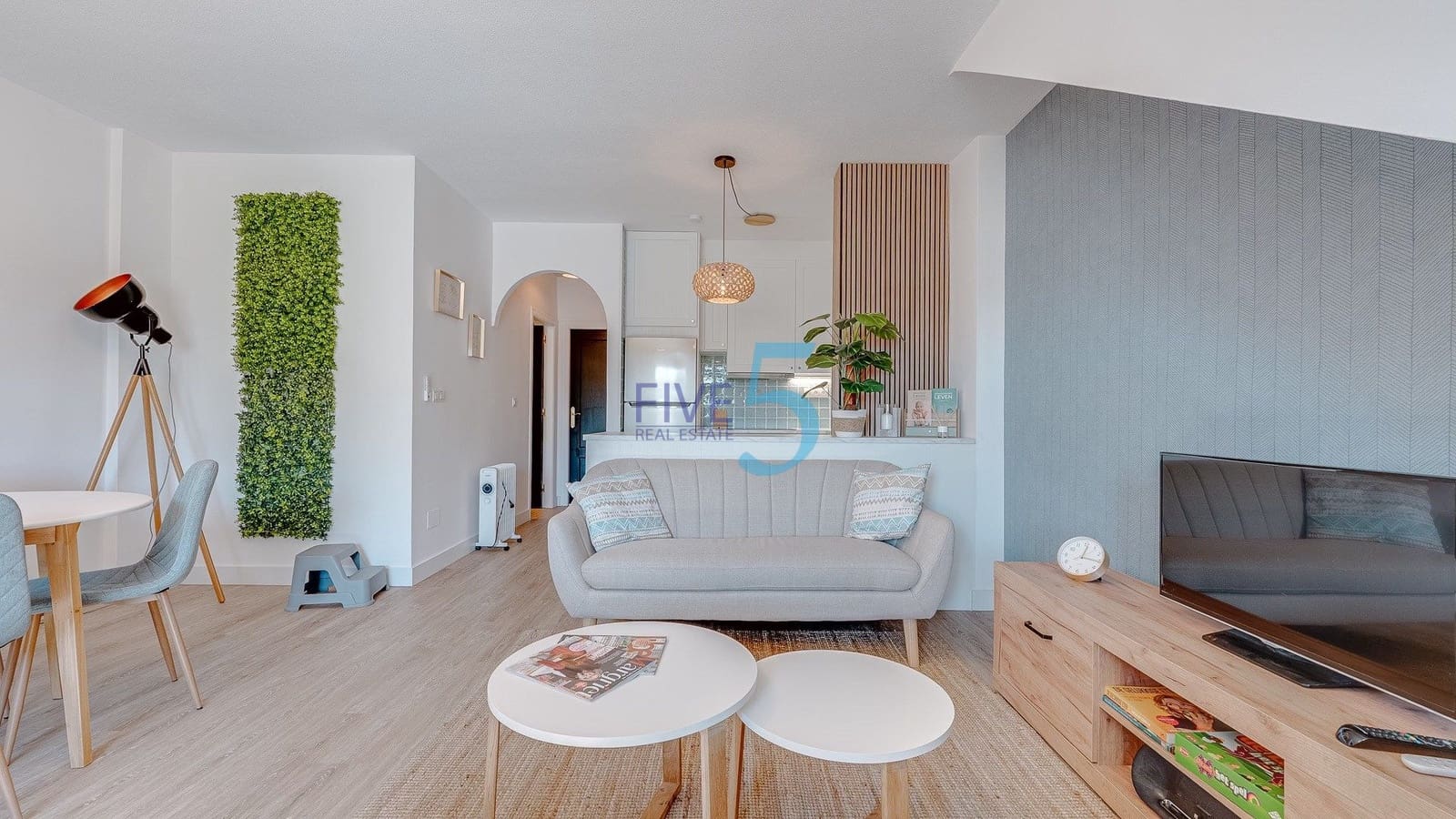 Apartamento de 2 habitaciones en San Fulgencio en venta con piscina - 119.500 € (Ref: 10077340)