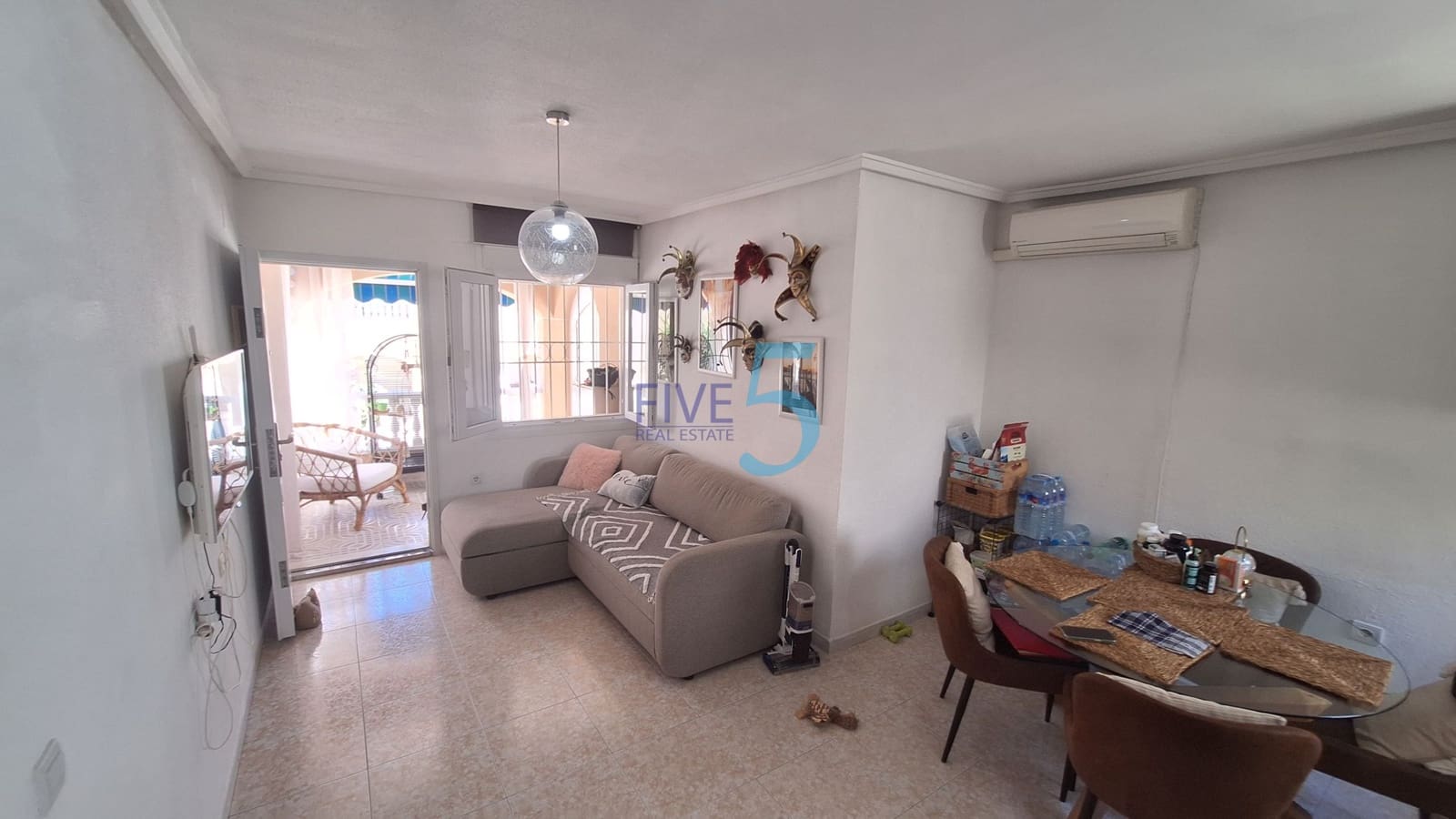 2 bedroom Apartment for sale in Torrevieja with pool - € 185,000 (Ref: 10077341)