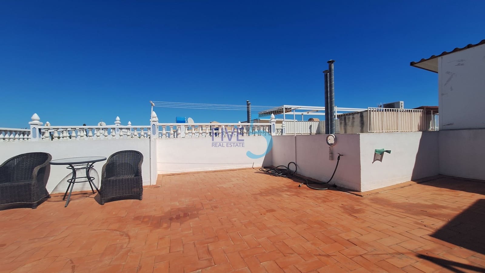 2 bedroom Apartment for sale in Torrevieja with pool - € 185,000 (Ref: 10077341)