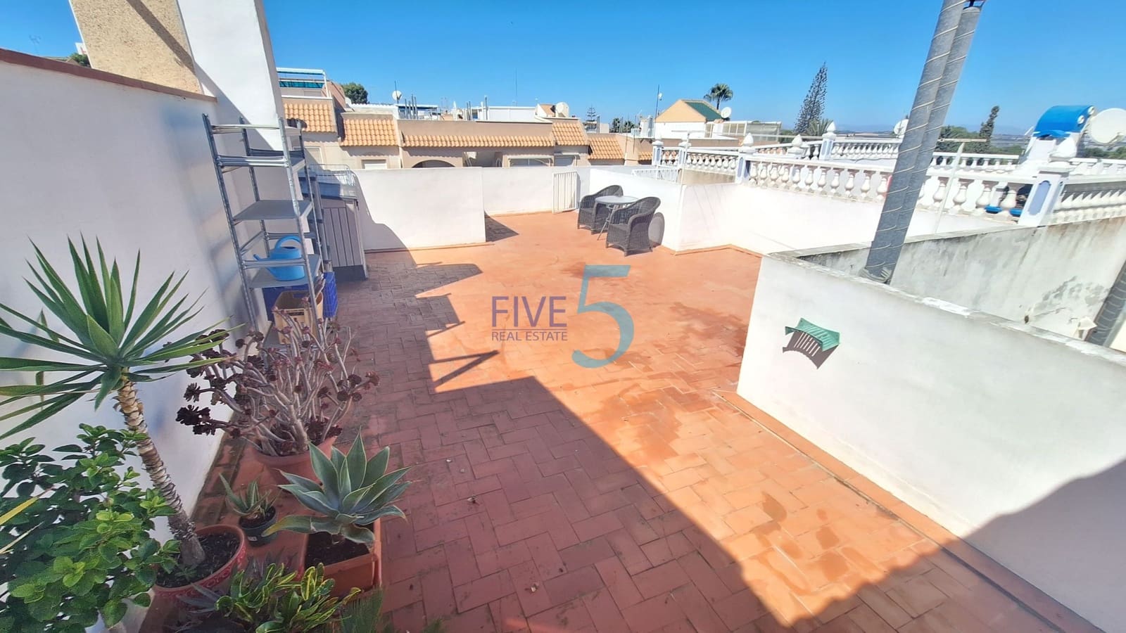 2 bedroom Apartment for sale in Torrevieja with pool - € 185,000 (Ref: 10077341)