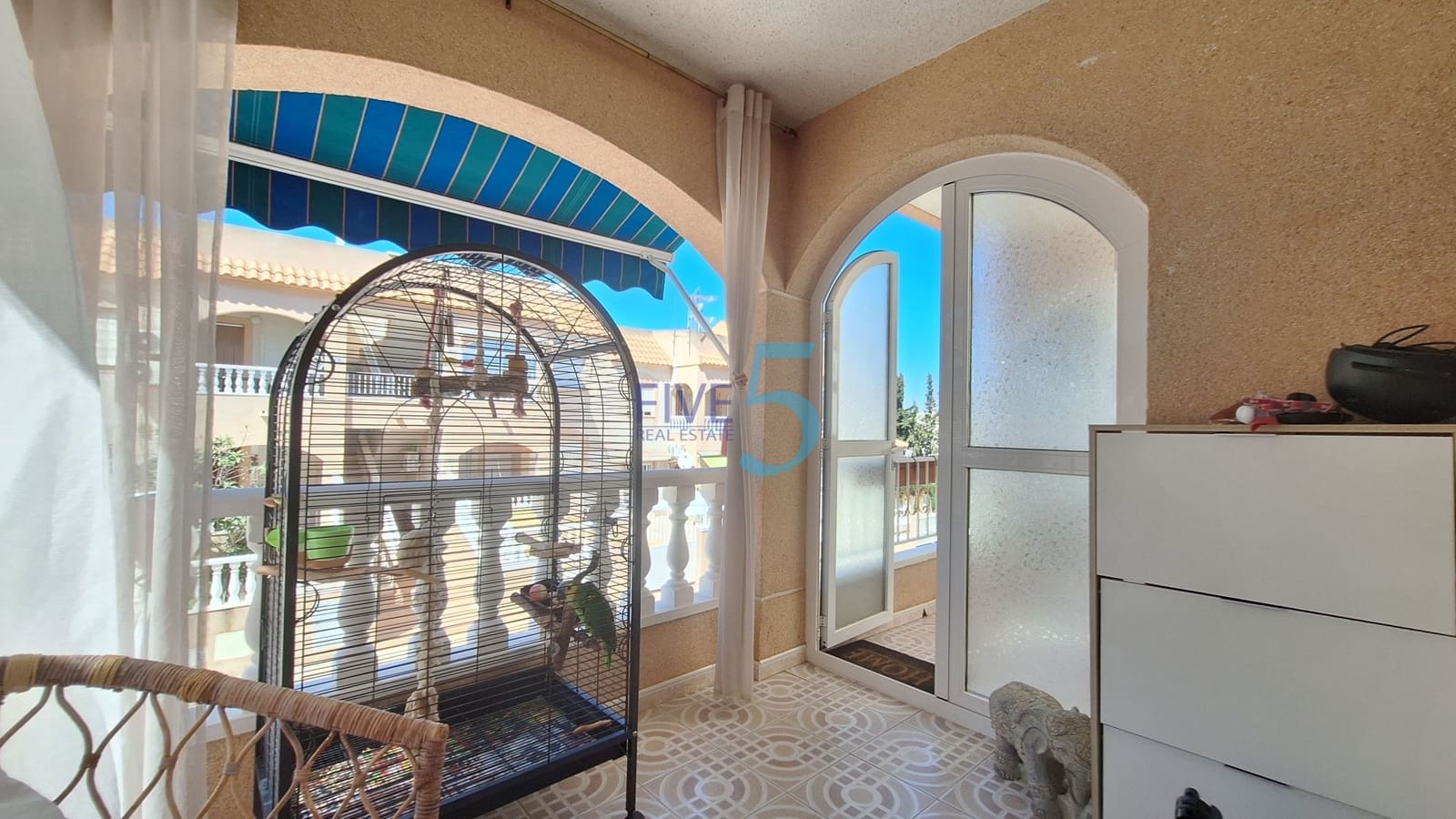 2 bedroom Apartment for sale in Torrevieja with pool - € 185,000 (Ref: 10077341)